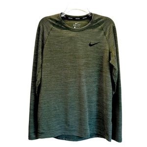 NWOT Mens Nike Pro Dri-Fit long sleeve shirt size Large